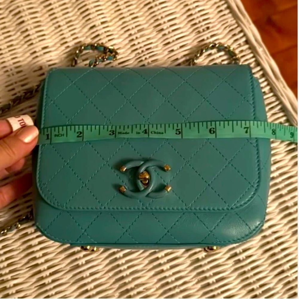 2019 *LIKE NEW* Authentic 🌺CHANEL🌺 CC *TIFFANY-BLUE/GREEN* Quilted Calfskin Mini - Picture 9 of 14